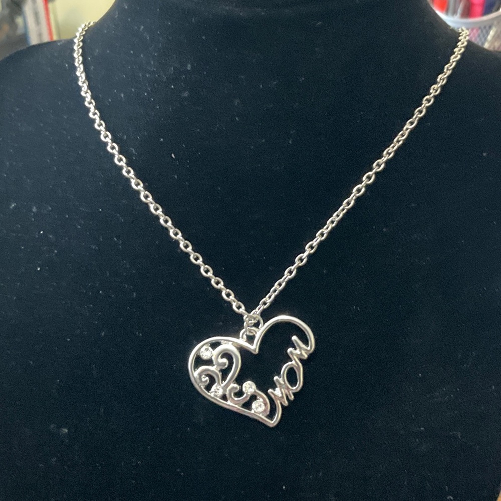 3 for $30 item - Silver Heart 'Mom' Pendant and Chain